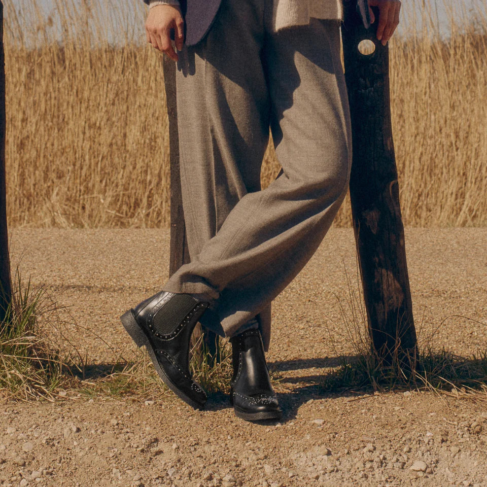 Angulus Black Boot with brogues detail and elastic