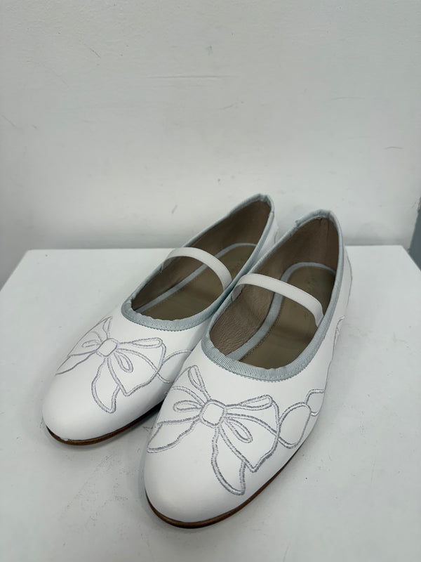 Valencia White  Elastic Flat