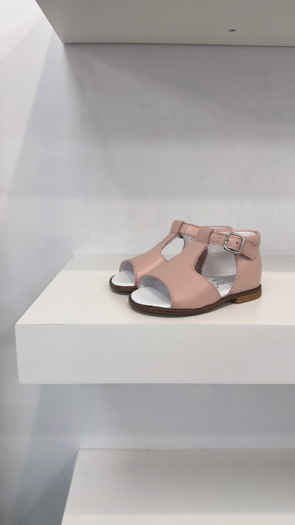 Beberlis Pink T-Strap Open Toe Sandal