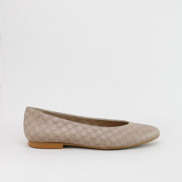Papanatas Taupe Quilted Pointed Flat