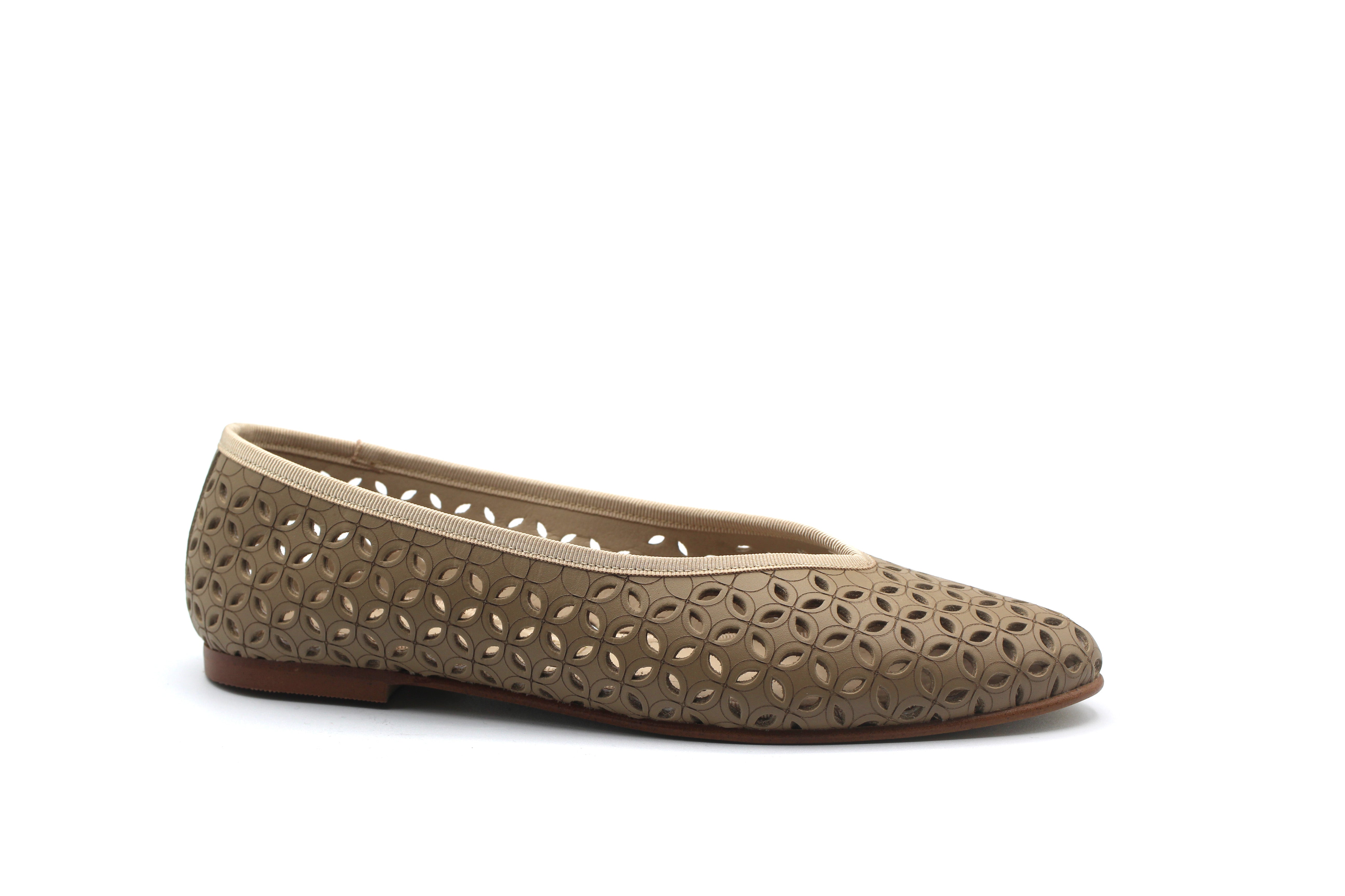 Valencia Taupe Cutout Pointed Flat