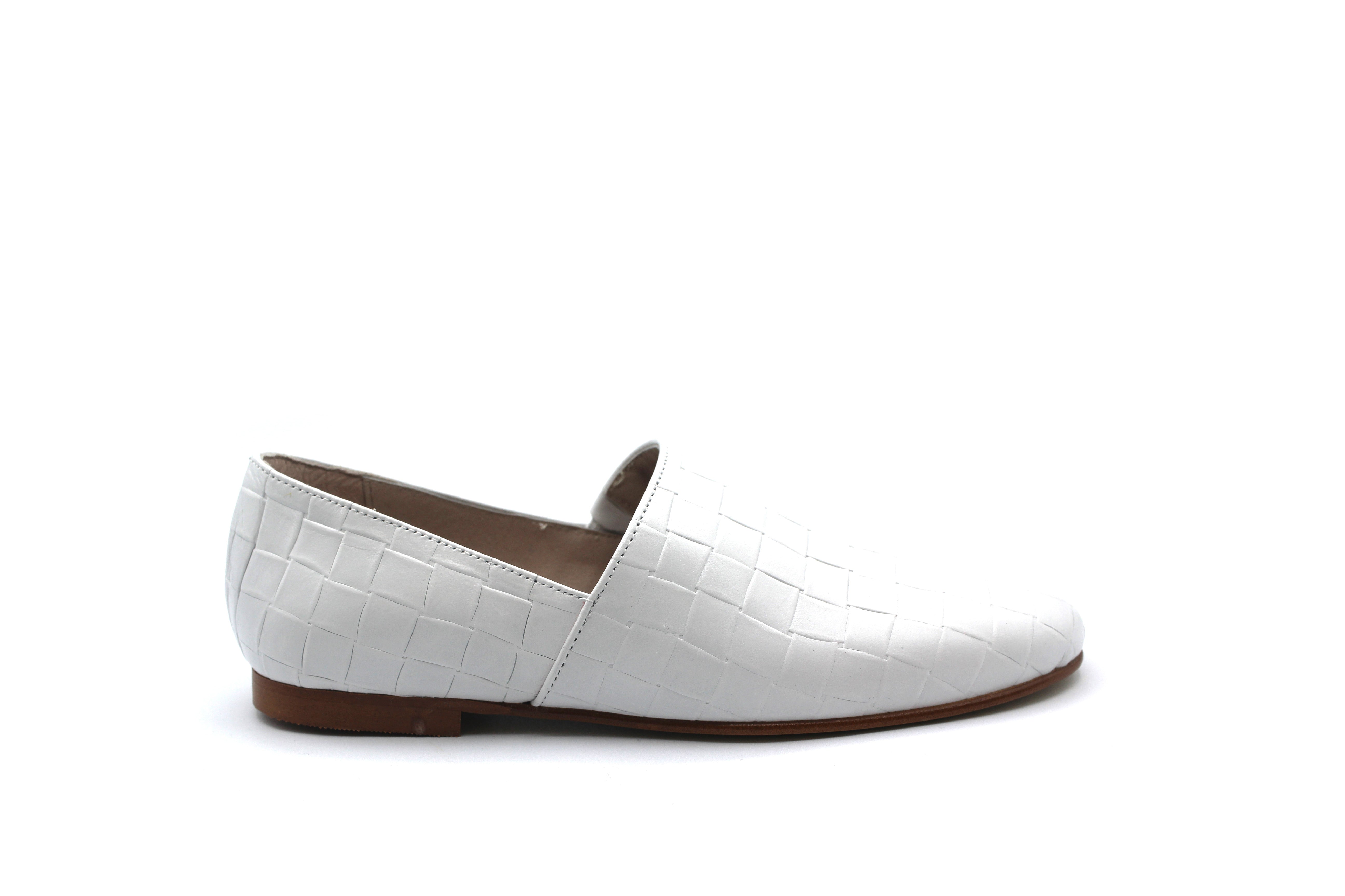 Valencia White Weaved Flat